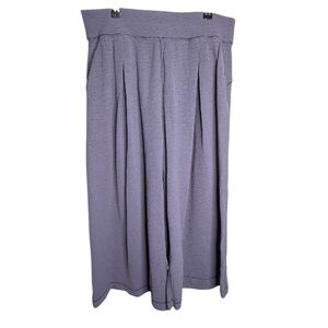 Lululemon Wide-Leg Cropped Pants